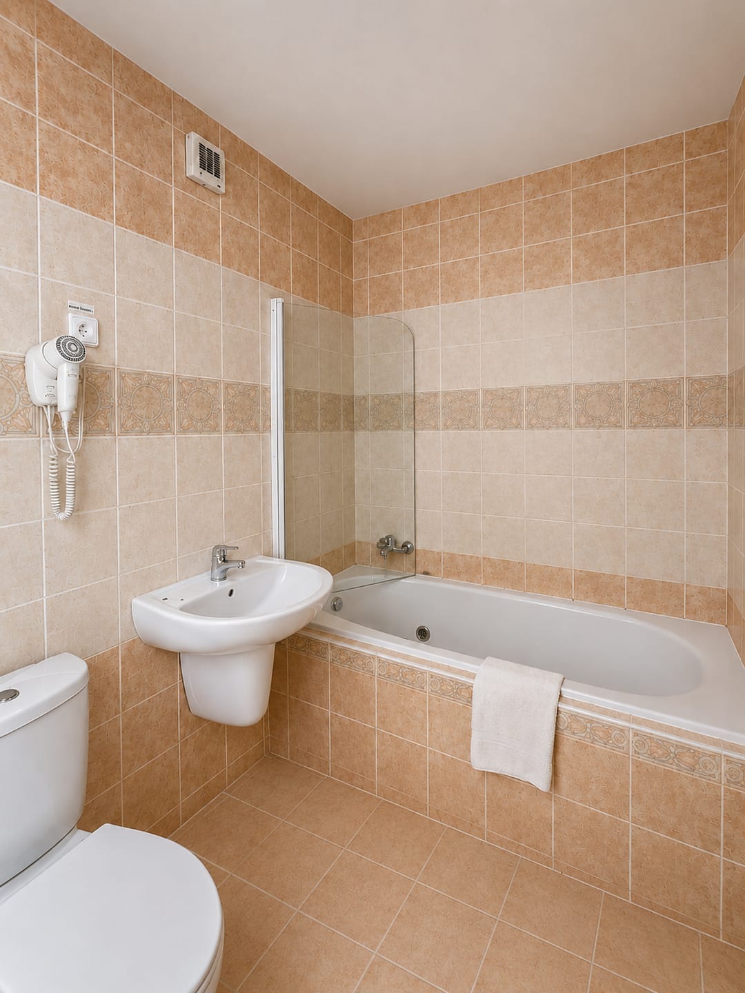 Bathroom with bathtub and shower screen, Bro-coli Žižkov