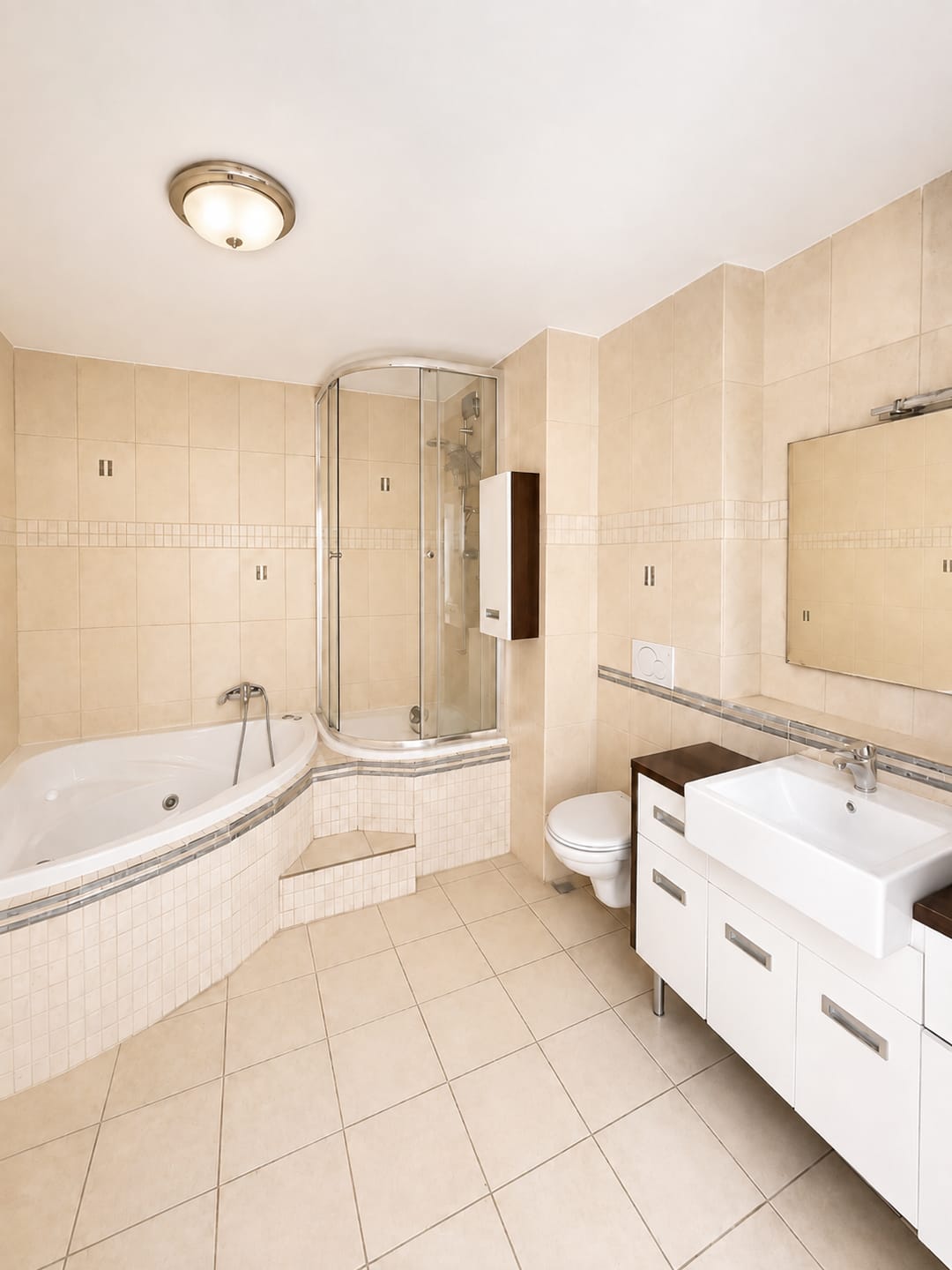 Spacious bathroom with corner bath and shower, Bro-coli Žižkov