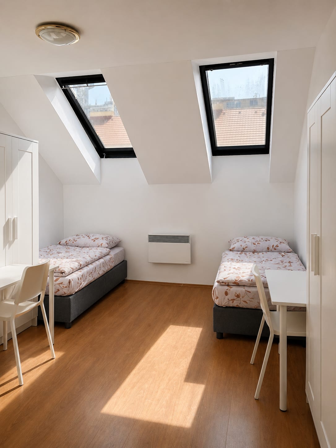 Attic twin room with skylights, Bro-coli Žižkov